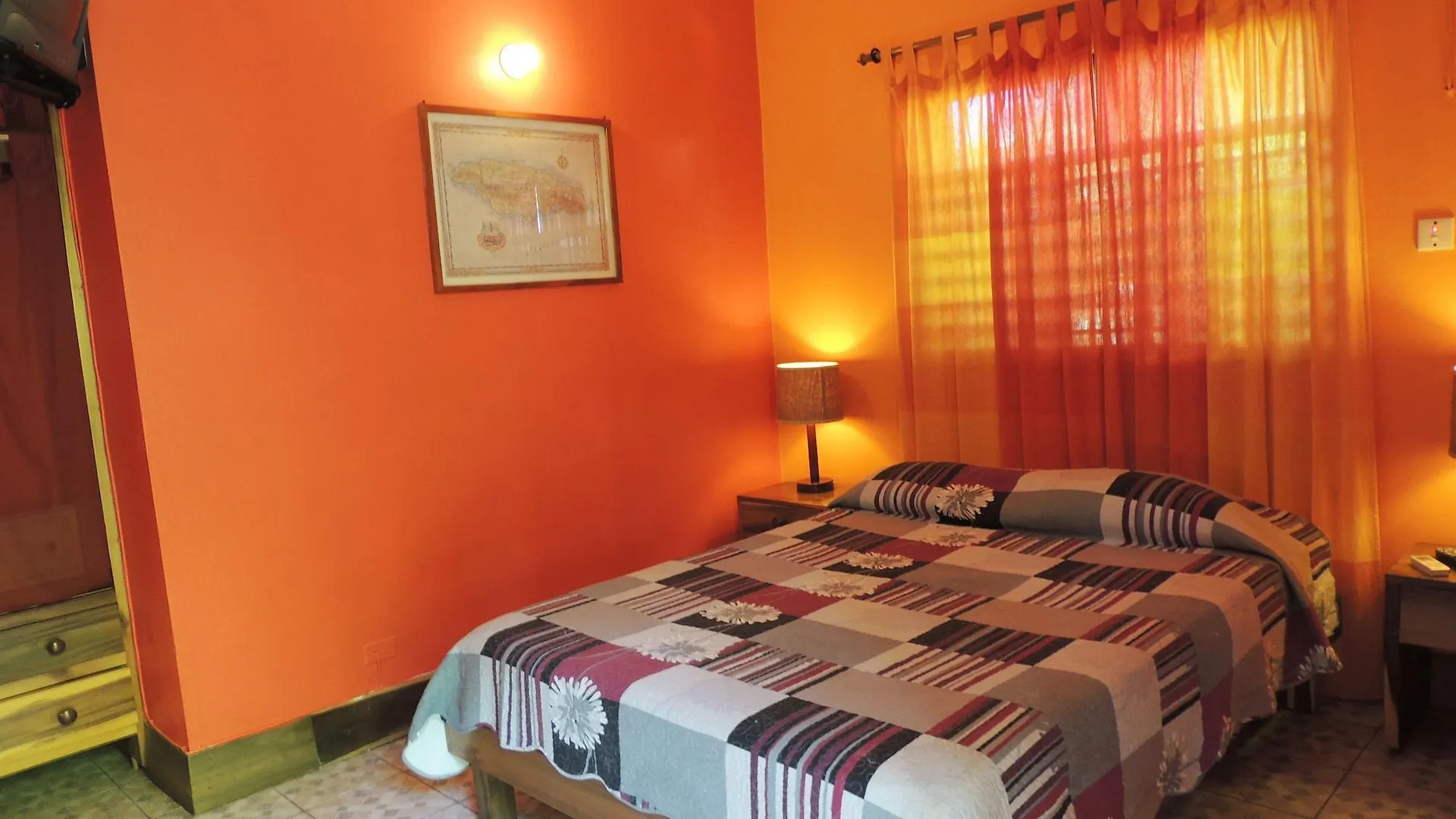 Sunrise Club Hotel Negril 3*,