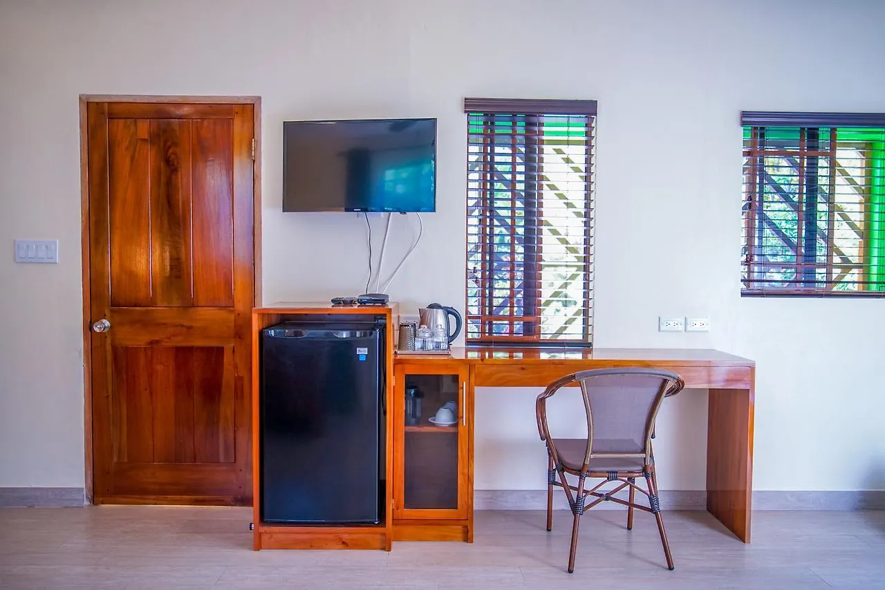 Sunrise Club Hotel Negril 3*,  Giamaica